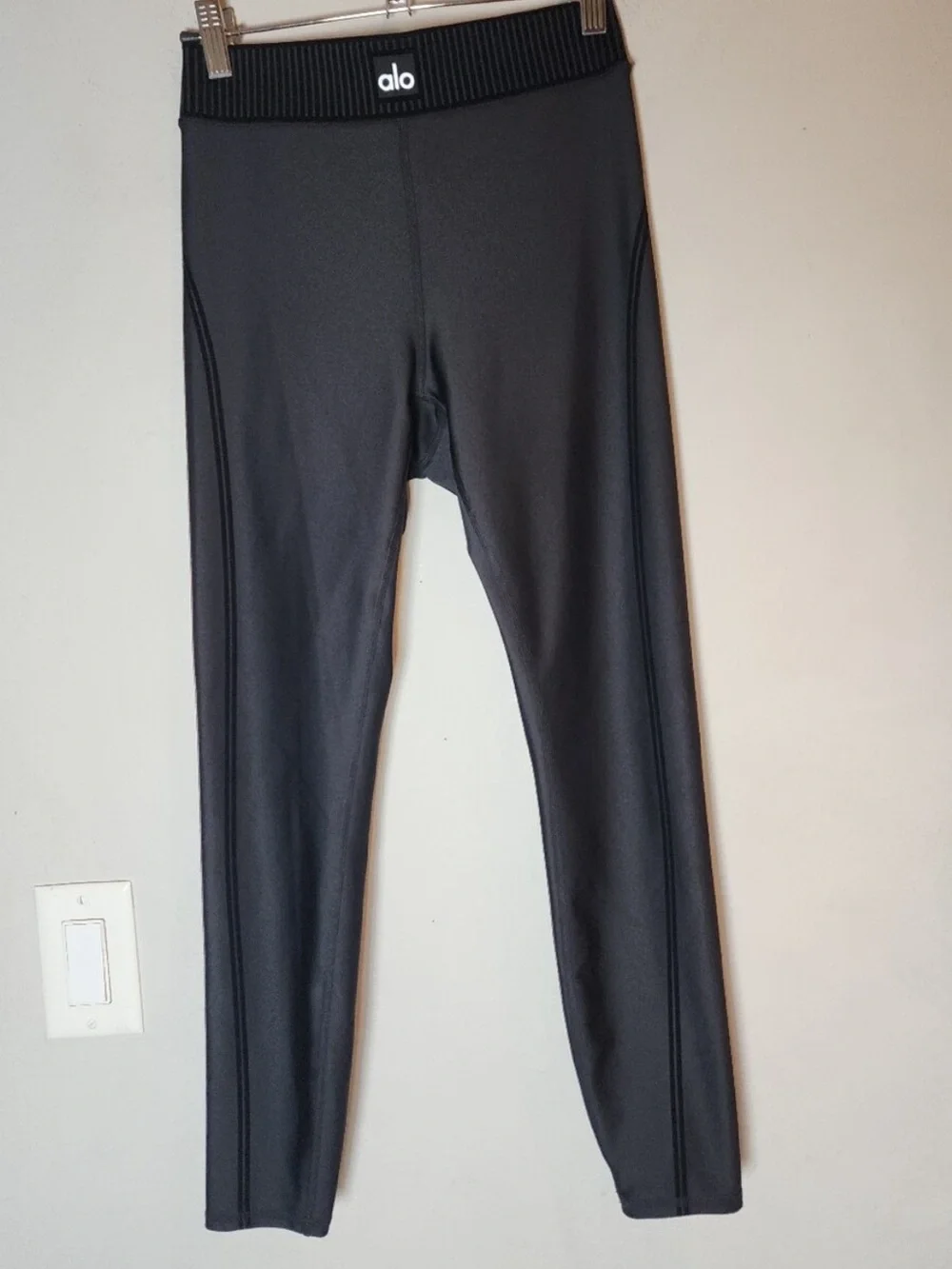 Alo Yoga Airlift High-Waist 7/8 Line Up Leggings Pants Black Women's Size Small